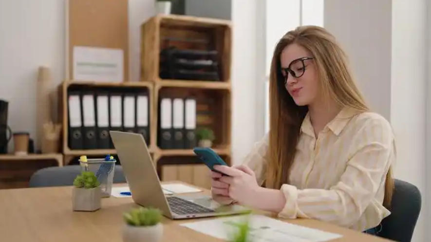 陕西西安广告公司轮播图4